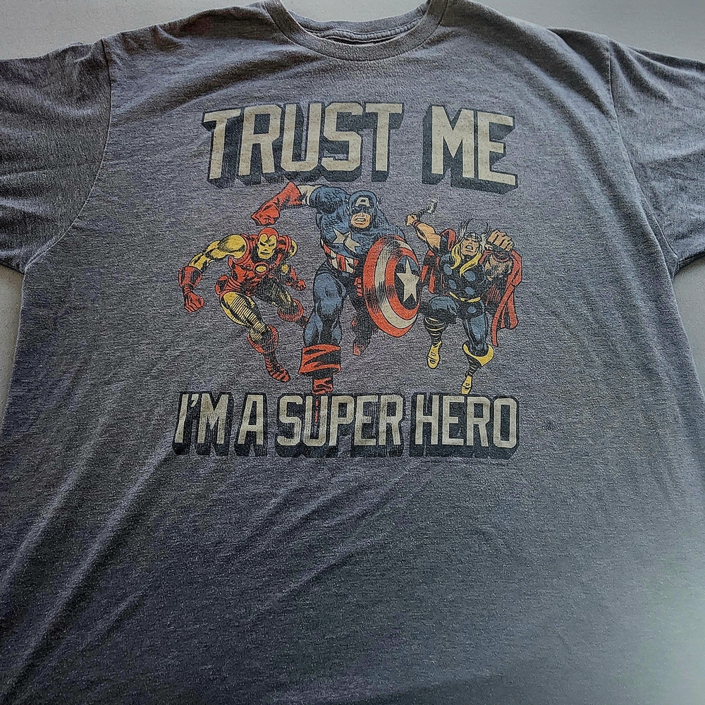 Marvel Gray Avengers Trust Me I’m A Superhero Graphic Tee Mens 2XL